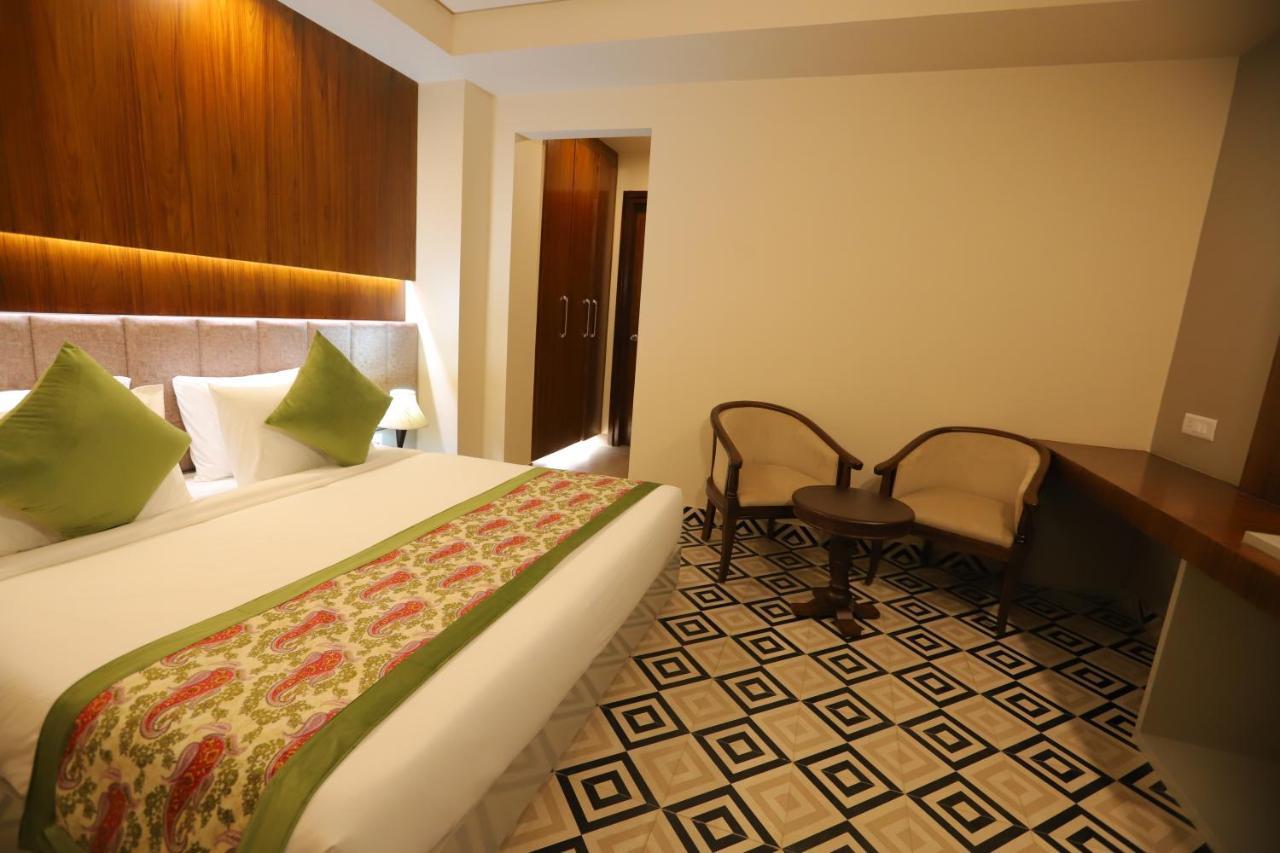 Ip Royal Hotel - นิวเดลี ภายนอก รูปภาพ