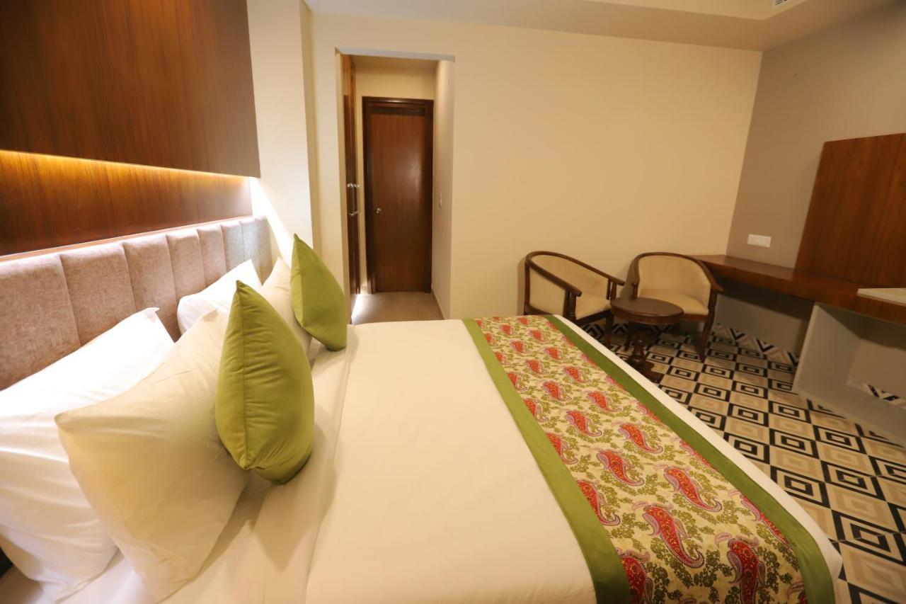 Ip Royal Hotel - นิวเดลี ภายนอก รูปภาพ