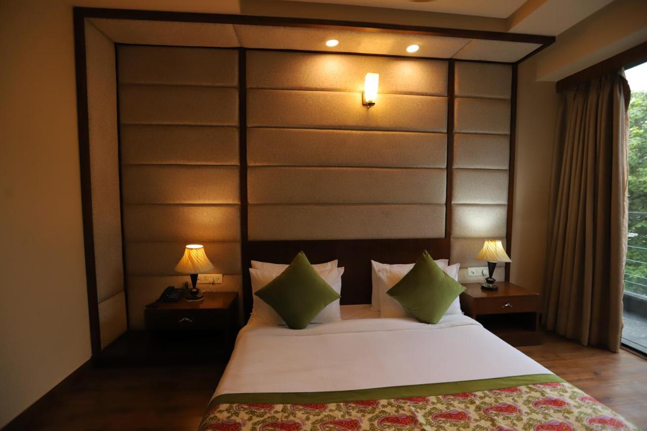 Ip Royal Hotel - นิวเดลี ภายนอก รูปภาพ