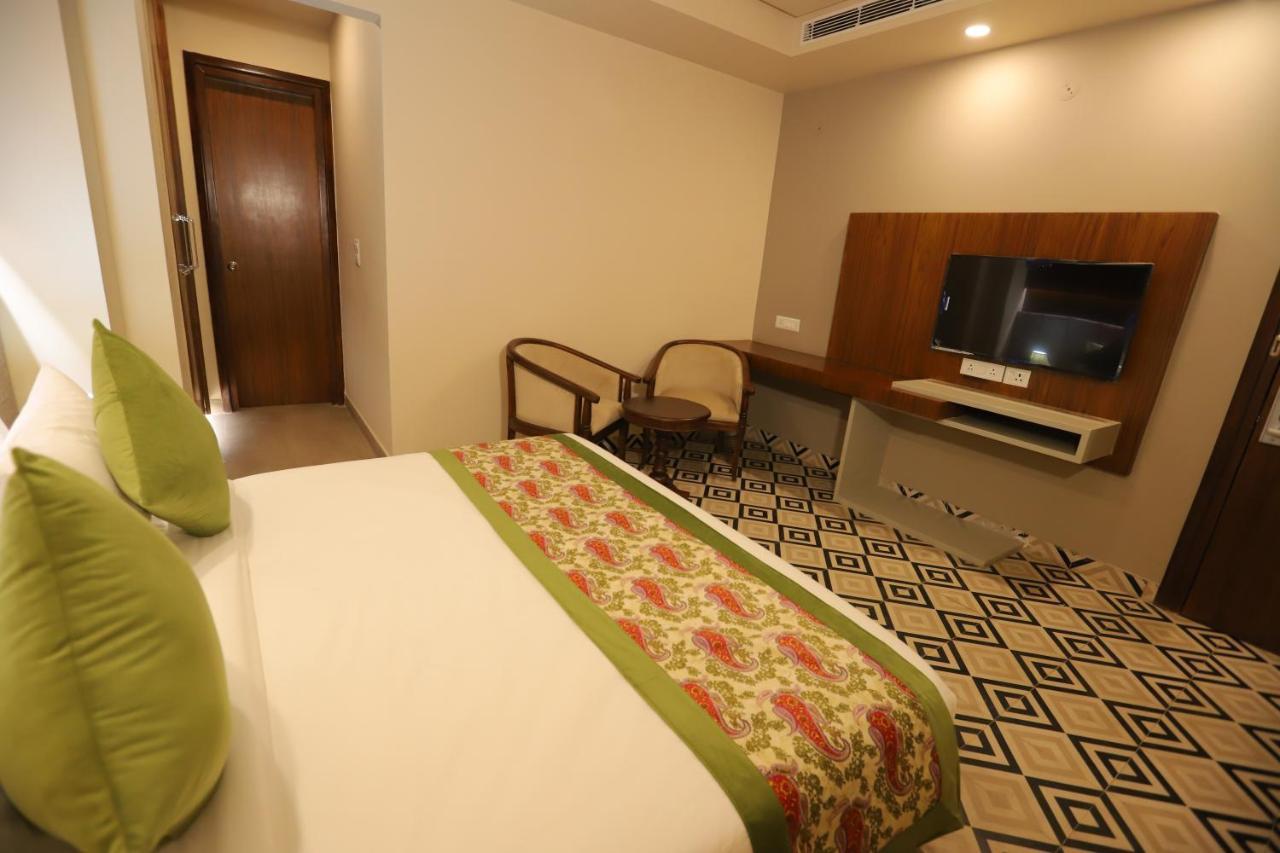 Ip Royal Hotel - นิวเดลี ภายนอก รูปภาพ