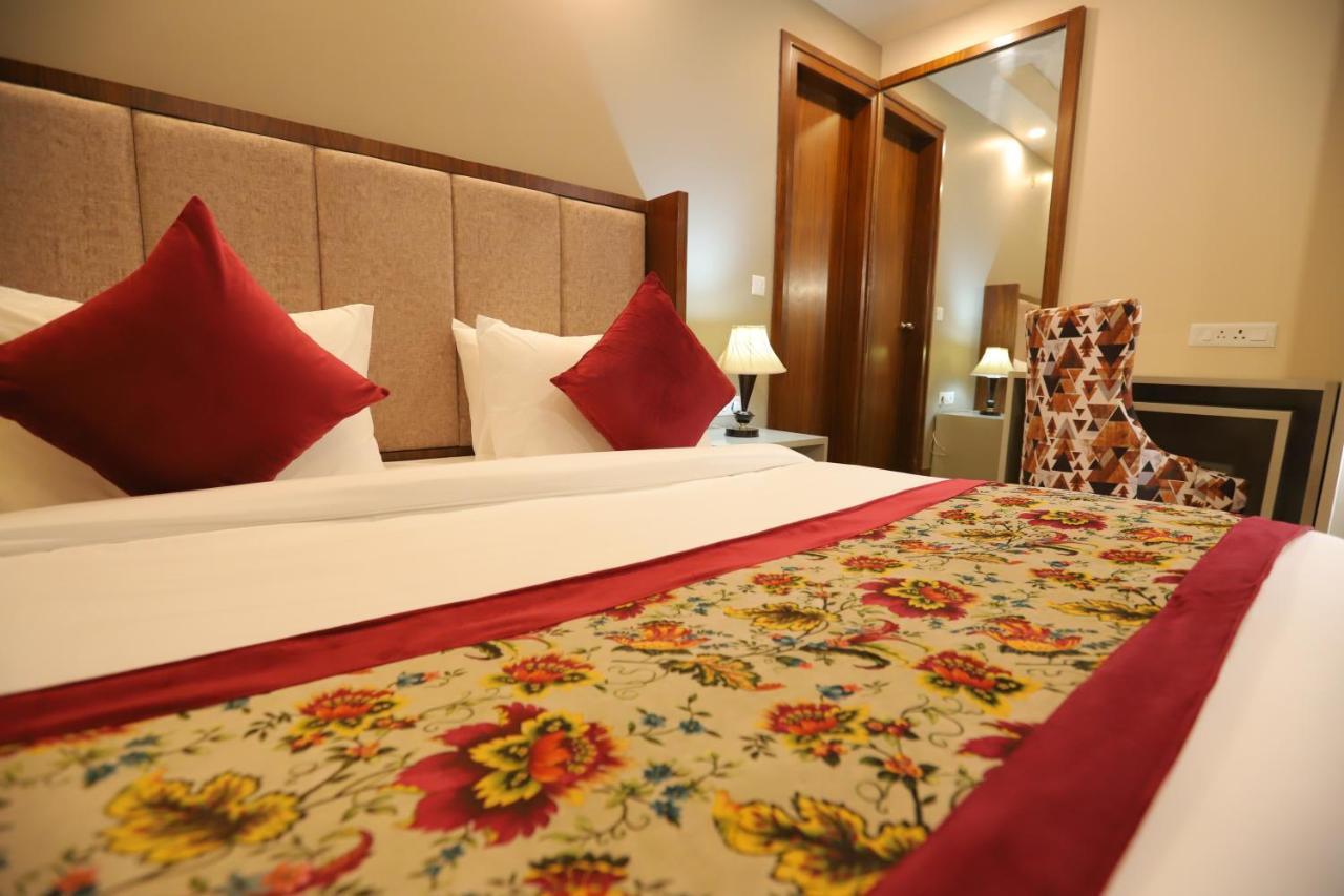 Ip Royal Hotel - นิวเดลี ภายนอก รูปภาพ